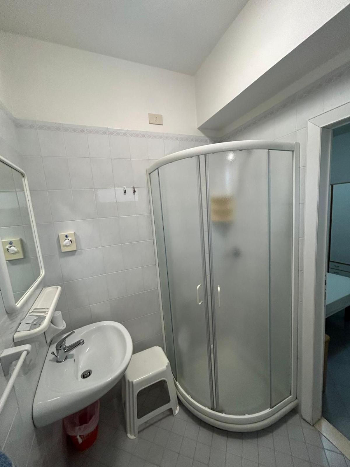 Hotel Massimo Riccione Bagian luar foto