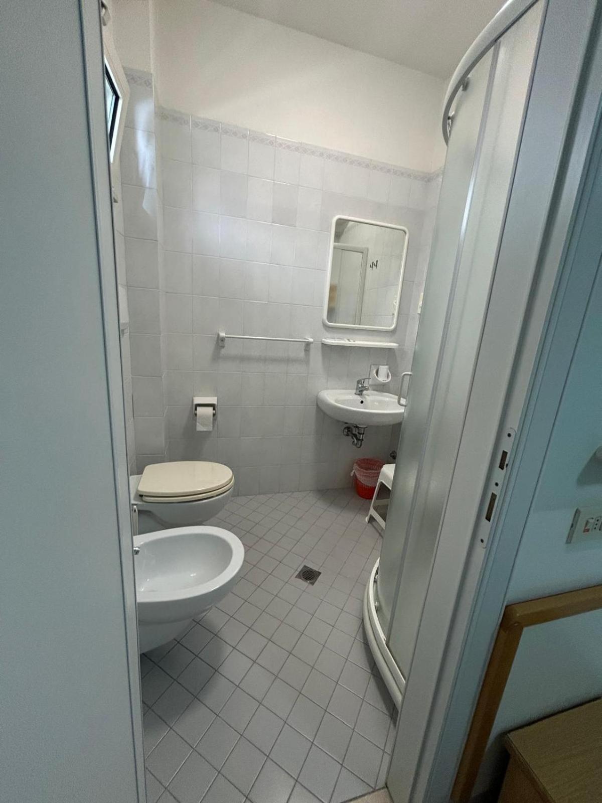 Hotel Massimo Riccione Bagian luar foto
